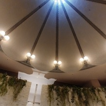ホテル阪急インターナショナルの画像｜チャペル天井
