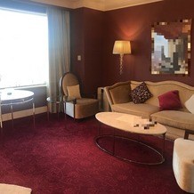 ホテル阪急インターナショナルの画像｜当日に宿泊できる部屋（色は赤以外も有り。※選択不可）