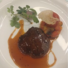 ホテル阪急インターナショナルの画像｜牛肉のメイン料理