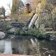 Royal Garden Palace 八王子日本閣の画像｜滝と池