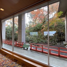 ウェスティン都ホテル京都の画像｜会場正面隣には美しい庭園が見ることができます。庭園と反対方向には岡崎地区の美しい景色が見れます。