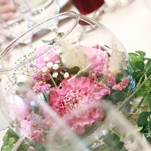 アルカンシエル luxe mariage 名古屋の画像｜ゲストテーブルのお花