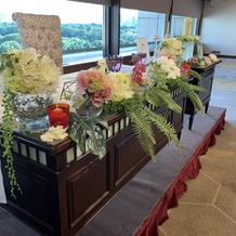 ＫＫＲホテル東京の画像｜メインテーブルの装花