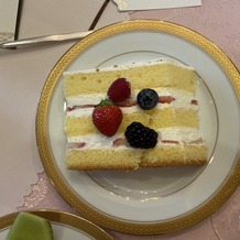 ＫＫＲホテル東京の画像｜ウェディングケーキをカットしてもらいました。