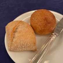 ホテルモントレ銀座の画像｜付属するパンです。外はパリっと、中はもちもちで、本当に美味しかったです。