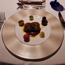 名古屋マリオットアソシアホテルの画像｜牛肉の料理。盛り付けが素敵。