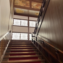 ホテル雅叙園東京の画像｜前撮りも可能な南風階段