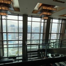 マンダリン オリエンタル 東京の画像｜38階ラウンジ　景色抜群　ドレスで写真撮れる