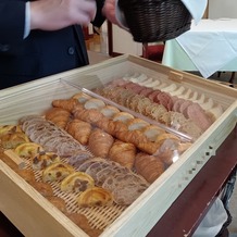 旧軽井沢礼拝堂 旧軽井沢ホテル音羽ノ森の画像｜朝食のパン。好きなだけ選べます。