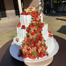 ウエディングヒルズ　アジュールの画像｜イチゴのケーキも可愛く仕上げてもらいました。