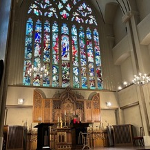 マリエール山手(セント・リージェンツ大聖堂)の画像｜ステンドグラスが印象的