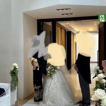 ホテルオークラ福岡の画像｜新婦が父と登場し母がベールダウン