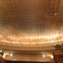 横浜ベイホテル東急の画像｜チャペル入口天井