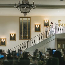 ベイサイド迎賓館　鹿児島の画像｜大階段からの入場