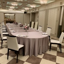 ホテル メルパルクHIROSHIMAの画像｜披露宴会場のテーブル