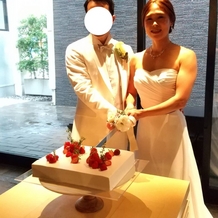 ＮＩＩＧＡＴＡ ＭＯＮＯＬＩＴＨ（新潟モノリス）の画像｜家族婚なのでケーキは式場からのプレゼントでした。