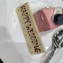 小さな結婚式　大阪ハービスＥＮＴ店の画像｜オプションのウエディングケーキです。