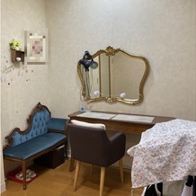 レンブラントホテル東京町田の画像｜試着室の鏡がかわいいのは大事です！