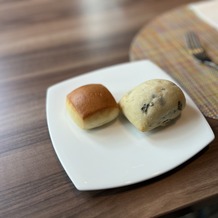KYUKARUIZAWA KIKYO, Curio Collection by Hilton（元 旧軽井沢ホテル）の画像｜試食のパン