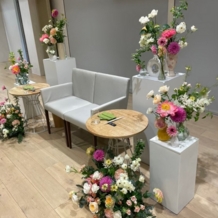 MIRAIE Wedding（ミライエ ウエディング）の画像｜新郎新婦席の装花