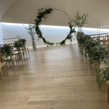 MIRAIE Wedding（ミライエ ウエディング）の画像｜緑で統一されている装花