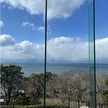 Flairge Dalliance（フレアージュ　ダリアンス）の画像｜挙式会場から琵琶湖が一望
