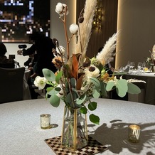 ヒルトン広島の画像｜テーブル装花もお任せしましたが素敵に仕上げていただきました