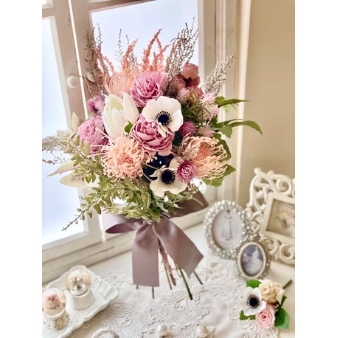 Bouquet DECO:35,200円ペールピンクのドライフラワーと造花のクラッチブーケ☆シックなピンク