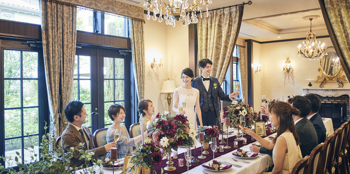 ルグラン軽井沢ホテル＆リゾート：ロマンティックな雰囲気のレストランは、ご家族でのアットホームな少人数婚にぴったり