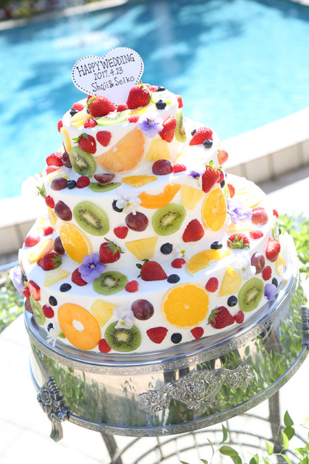 フルーツを使ったウェディングケーキ ブログ 石川県金沢市の結婚式場なら アニバーサリークラブ フラワーガーデン