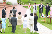 親族や親しい人中心のプライベート感のある会場