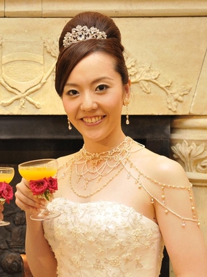 ミディアムの花嫁ヘアスタイルカタログ画像一覧 ゼクシィｎｅｔで結婚