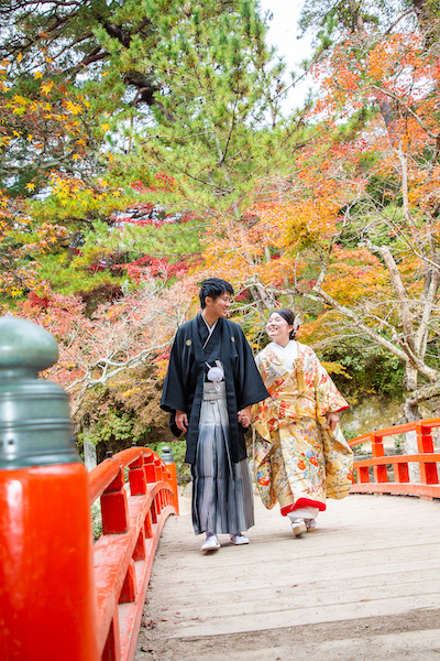 両家の絆を結ぶ世界遺産 宮島への旅 結婚式実例集 ゼクシィ