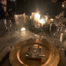 THE MAGRITTE　（ザ マグリット）の画像｜テーブルの雰囲気
