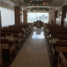 北野クラブ　ＫＩＴＡＮＯ ＣＬＵＢ ｗｅｄｄｉｎｇの画像｜正面だけカーテンを開けてもらいました。神戸の港の方の街が見えます