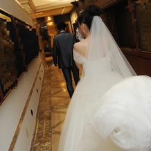 藻岩シャローム教会の画像｜結婚式をした人のプレートが飾ってある！
