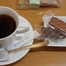 京王プラザホテルの画像｜最初に頂いたお菓子とコーヒー