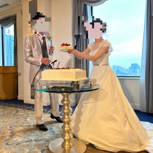 第一ホテル東京の画像｜プラン内に含まれるウェディングケーキを使ったファーストバイト。