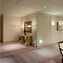 第一ホテル東京の画像｜ブライダルサロン前のロビー