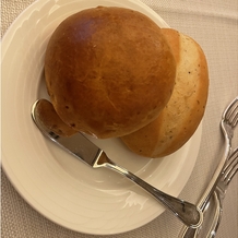 海辺のガーデンハウス　リーベリアの画像｜2種類の美味しいパンでした。