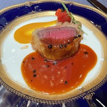 名古屋観光ホテルの画像｜国産牛フィレ肉のパイ包み焼き　ペリグーソース