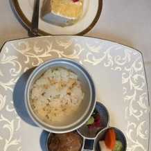 ＲＩＴＺ５（リッツファイブ）の画像｜・鯛めしと天然真鯛の茶漬け
・ウェディングケーキ