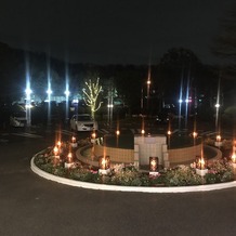 Royal Garden Palace 八王子日本閣の画像｜夜の外の雰囲気