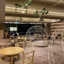 八芳園の画像｜小さめの会場
外が見えるのが良い
