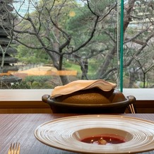 八芳園の画像｜コース料理のビーツの中華風スープ。しっかりとした味付けなのに後味サッパリ！
