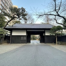 八芳園の画像｜正面入口