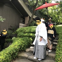 八芳園の画像｜新郎新婦、家族の入場