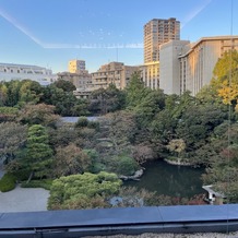 八芳園の画像｜披露宴会場からの景色