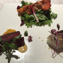 琵琶湖ホテルの画像｜メイン料理のワンプレート（オマール海老のうに風味、近江牛のサーロイン、寿司）