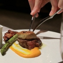 星野リゾート　軽井沢ホテルブレストンコートの画像｜試食フェアのメインです。フォアグラが乗っており、大変贅沢でした。